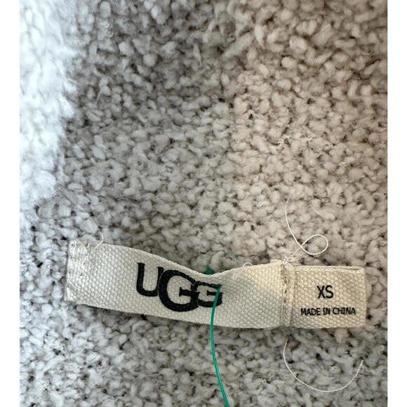 Ugg Sage Sweater Womens XS Mock Neck Pullover Beige Cozy Fluffy Cottagecore - Picture 6 of 9